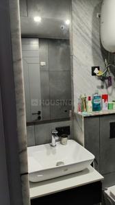 Bathroom Image of 640 Sq.ft 1 BHK Builder Floor for rent in DLF Phase 2, DLF Phase 2 Gurgaon for Rs. 46000
