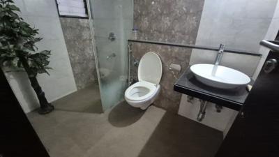 Pride Valencia Bathroom Three 3
