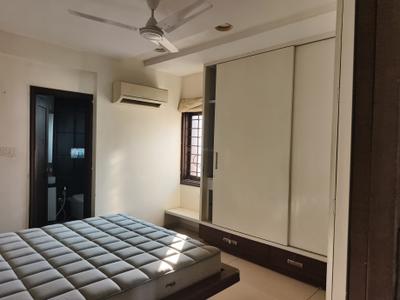 Bedroom Image of 2500 Sq.ft 4 BHK Apartment / Flat for rent in Old Padra Road Vadodara for Rs. 55000