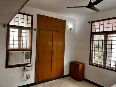 Bedroom Image of 1200 Sq.ft 3 BHK Apartment / Flat for rent in Thoraipakkam Chennai for Rs. 38000