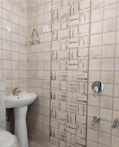 Bathroom Image of 820 Sq.ft 2 BHK Independent House for sale in MPB Mansarovar Park Independent House, Lal Kuan Ghaziabad for Rs. 5650000