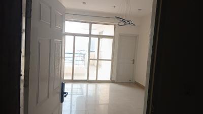 Living Room Image of 1050 Sq.ft 2.5 BHK Apartment / Flat for sale in Ajnara Gen X, Crossings Republik Ghaziabad for Rs. 7700000