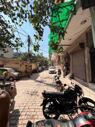 Tara Chand Colony Main Image 1