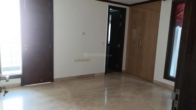 Bedroom Image of 3150 Sq.ft 4 BHK Builder Floor for rent in Safdarjung Development Area New Delhi for Rs. 300000
