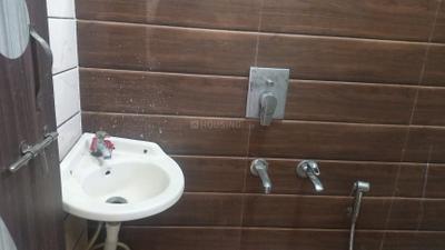 Bathroom Image of 535 Sq.ft 2 BHK Builder Floor for rent in Sector 7 Rohini New Delhi for Rs. 20000