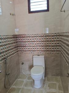 Bathroom Image of 400 Sq.ft 1 RK Builder Floor for rent in Pallikaranai Chennai for Rs. 50000