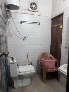 Bathroom Image of 1300 Sq.ft 3 BHK Apartment / Flat for sale in Shalimar Garden Ghaziabad for Rs. 7500000