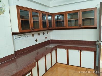 Kitchen Image of 1800 Sq.ft 3 BHK Apartment / Flat for rent in Ambawadi Ahmedabad for Rs. 35000