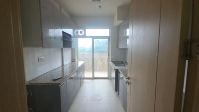 Kitchen Image of 1940 Sq.ft 3 BHK Apartment / Flat for sale in DLF Express Greens, Manesar Gurgaon for Rs. 15500000