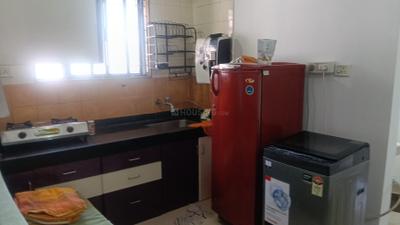 Kitchen Image of 550 Sq.ft 1 BHK Apartment / Flat for rent in Magarpatta Heliconia, Hadapsar Pune for Rs. 28000