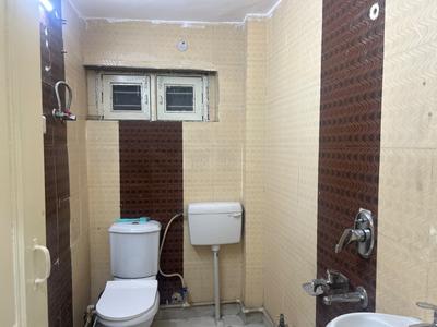 Bathroom Image of 1500 Sq.ft 3 BHK Builder Floor for rent in Rajouri Garden New Delhi for Rs. 50000