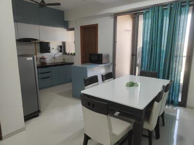 Living Room Image of 2000 Sq.ft 3 BHK Apartment / Flat for rent in Tulsi Shyam Saanvi, Chandkheda Ahmedabad for Rs. 42000