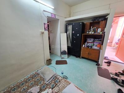Bedroom Image of 400 Sq.ft 1 RK Apartment / Flat for rent in Kothrud Pune for Rs. 13000