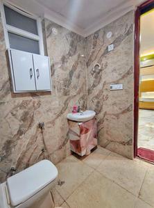 Bathroom Image of 645 Sq.ft 1 BHK Apartment / Flat for sale in Hare Krishna Resort And Suites, Sunrakh Bangar Vrindavan for Rs. 4500000