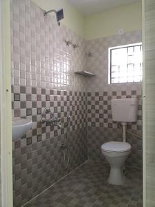 Common Bathroom Image of 600 Sq.ft 1 BHK Apartment / Flat for rent in Varthur Bengaluru for Rs. 15500