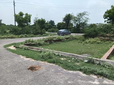 Mohanlalganj Plot View 2