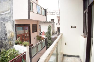 Balcony Image of 1000 Sq.ft 3 BHK Builder Floor for sale in Burari New Delhi for Rs. 4000000