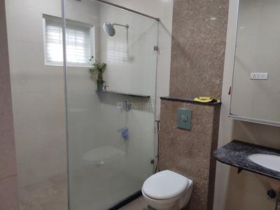 Bathroom Image of 4500 Sq.ft 4 BHK Independent House for rent in Banjara Hills Hyderabad for Rs. 280000
