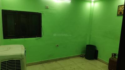 Bedroom Image of 669 Sq.ft 3 BHK Apartment / Flat for rent in Subzi Mandi New Delhi for Rs. 18000