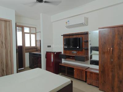 Bedroom Image of 350 Sq.ft 1 RK Apartment / Flat for rent in Sector 44 Noida for Rs. 17000