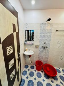 Bathroom Image of 1200 Sq.ft 3 BHK Apartment / Flat for rent in Baradwari Jamshedpur for Rs. 40000