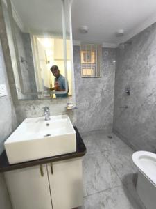 Image of 2350 Sq.ft 4 BHK Apartment / Flat for sale in DDA Flats Sarita Vihar, Sarita Vihar, New Delhi for Rs. 35000000