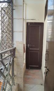 Balcony Image of 750 Sq.ft 2 BHK Builder Floor for rent in Hari Nagar New Delhi for Rs. 18000