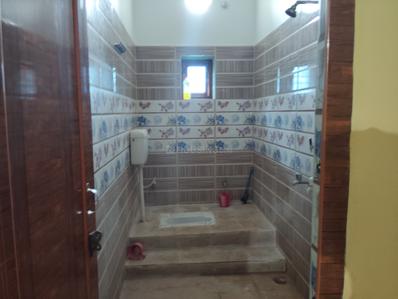Bathroom Image of 1200 Sq.ft 3 BHK Independent House for rent in Subhash Nagar Purnea for Rs. 15000