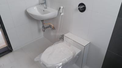Bathroom Image of 1150 Sq.ft 2.5 BHK Apartment / Flat for sale in Mont Vert Belbrook, Bhugaon Pune for Rs. 12000000