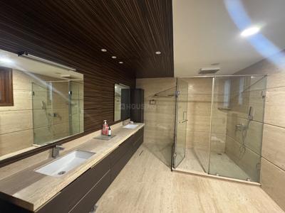 Bathroom Image of 4000 Sq.ft 4 BHK Builder Floor for rent in Maharani Bagh New Delhi for Rs. 485000