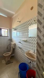 Bathroom Image of 1000 Sq.ft 3 BHK Apartment / Flat for rent in Pappanamcode Thiruvananthapuram for Rs. 20000