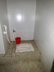 Common Bathroom Image of 1166 Sq.ft 2 BHK Apartment / Flat for rent in Kamothe Navi Mumbai for Rs. 30000