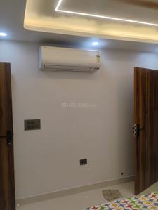 Bedroom Image of 1800 Sq.ft 3 BHK Builder Floor for rent in Sector 31 Noida for Rs. 60000