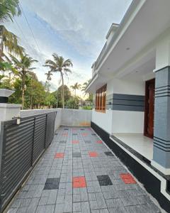 Image of 700 Sq.ft 2 BHK Independent House for sale in Alangad, Kochi for Rs. 3400000