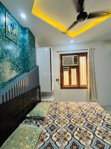 Bedroom Image of 700 Sq.ft 2.5 BHK Builder Floor for rent in Uttam Nagar New Delhi for Rs. 45000