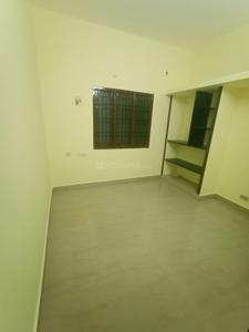 Bedroom Image of 800 Sq.ft 2 BHK Apartment / Flat for rent in Medavakkam Chennai for Rs. 20000