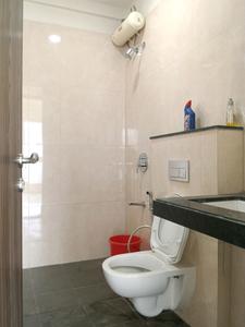 Common Bathroom Image of 1850 Sq.ft 3 BHK Apartment / Flat for sale in Sheth Zuri by Ashwin Sheth Group, Thane West Thane for Rs. 33500000