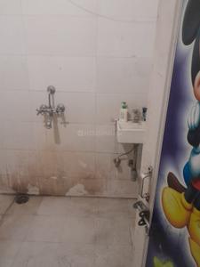 Bathroom Image of 2000 Sq.ft 2 BHK Independent House for rent in Sakri Bilaspur for Rs. 8000