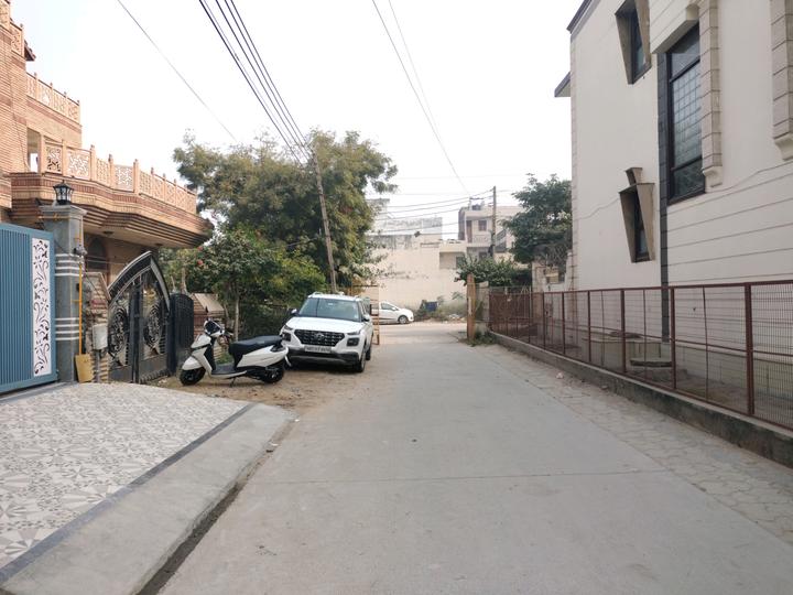 Gopi Colony Main Image 1