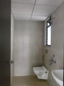 Common Bathroom Image of 860 Sq.ft 2 BHK Apartment / Flat for rent in Runwal My City Phase II Cluster 5 Part III, Usarghar Thane for Rs. 13999