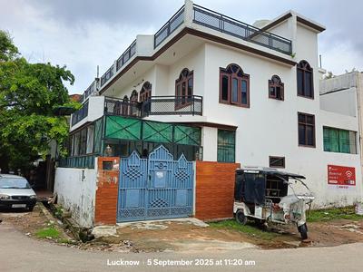 5 BHK Independent House