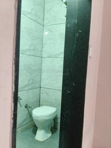 Bathroom Image of 1100 Sq.ft 2 BHK Apartment / Flat for rent in Naranpura Ahmedabad for Rs. 22000