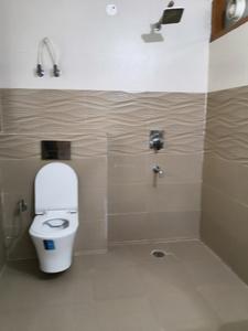 Common Bathroom Image of 1544 Sq.ft 3 BHK Apartment / Flat for sale in DLF The Skycourt, Sector 86 Gurgaon for Rs. 23500000