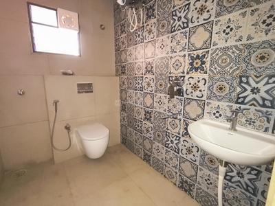Bathroom Image of 1200 Sq.ft 2 BHK Builder Floor for rent in Jayanagar Bengaluru for Rs. 50000