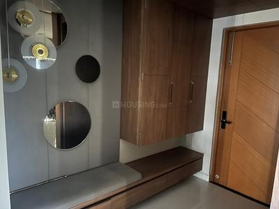 Bedroom Image of 3000 Sq.ft 3.5 BHK Apartment / Flat for rent in Adani Water Lily Ph 4 Towers C5 C6 C11 C12, Shantigram Ahmedabad for Rs. 80000
