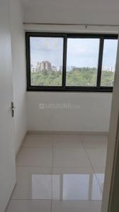 Bedroom Image of 709 Sq.ft 1.5 BHK Apartment / Flat for rent in Amanora Gold Towers, Hadapsar Pune for Rs. 32000