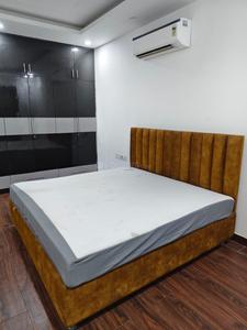 Bedroom Image of 2700 Sq.ft 3 BHK Builder Floor for rent in Gulmohar Garden, Sector 44 Noida for Rs. 100000