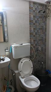 Bathroom Image of 500 Sq.ft 1 BHK Apartment / Flat for sale in Malad West Mumbai for Rs. 11800000
