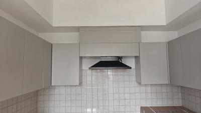 Kitchen Image of 1785 Sq.ft 3 BHK Apartment / Flat for sale in Godrej Windsor At Godrej Golf Links, Jaypee Greens Greater Noida for Rs. 28000000