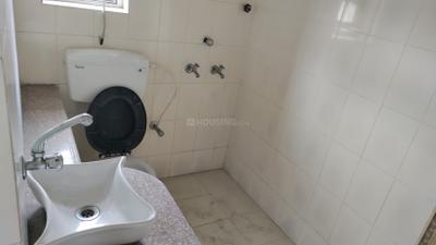 Image of 750 Sq.ft 2 BHK Apartment / Flat for sale in Golf Green, Kolkata for Rs. 3350000